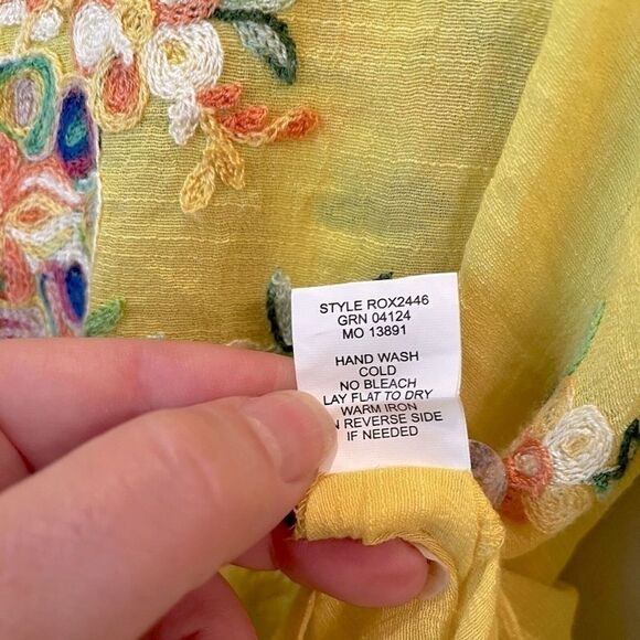 Fig and Flower Blouse Womens M Floral Embroidered Boho Peasant Top Yellow Button - Picture 11 of 12